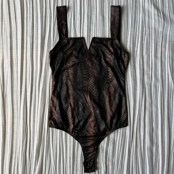 Snake print bodysuit in black - Picture 1 of 8